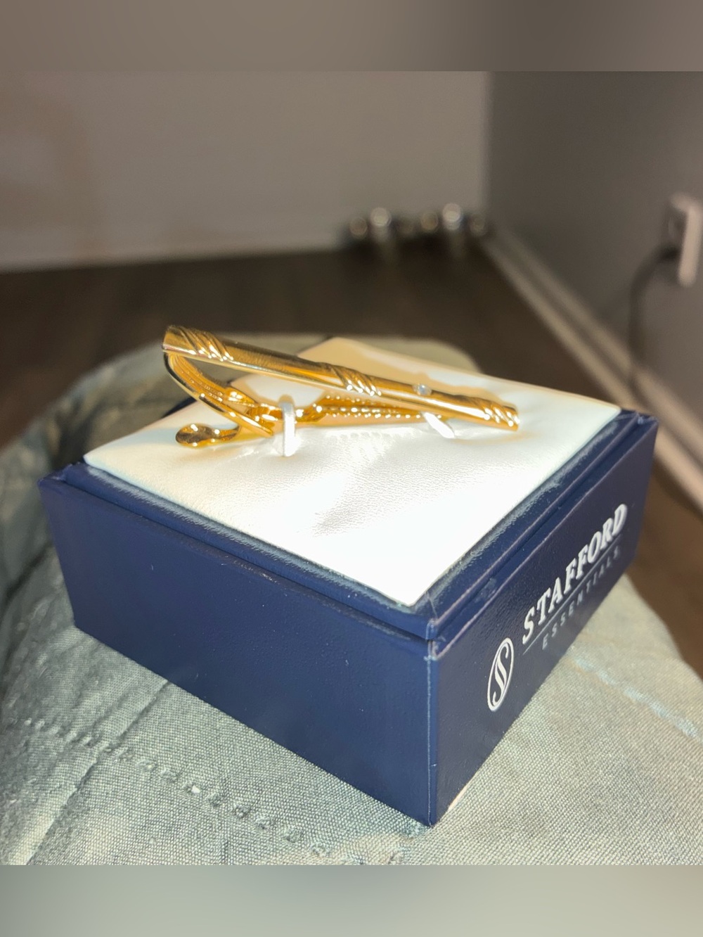 Stafford Gold-Tone Tie Clip with Clear Accent - Picture 4 of 5